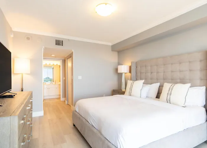 Golden Bay 808